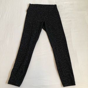 Lululemon Incongnito Camo Leopard Print Leggings Size 8 - Full Length